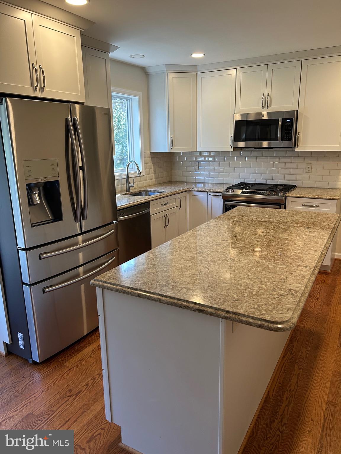 FOX HILLS - Residential Lease