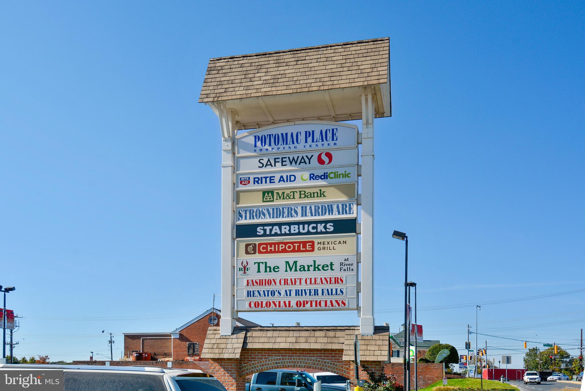 FOX HILLS - Residential Lease