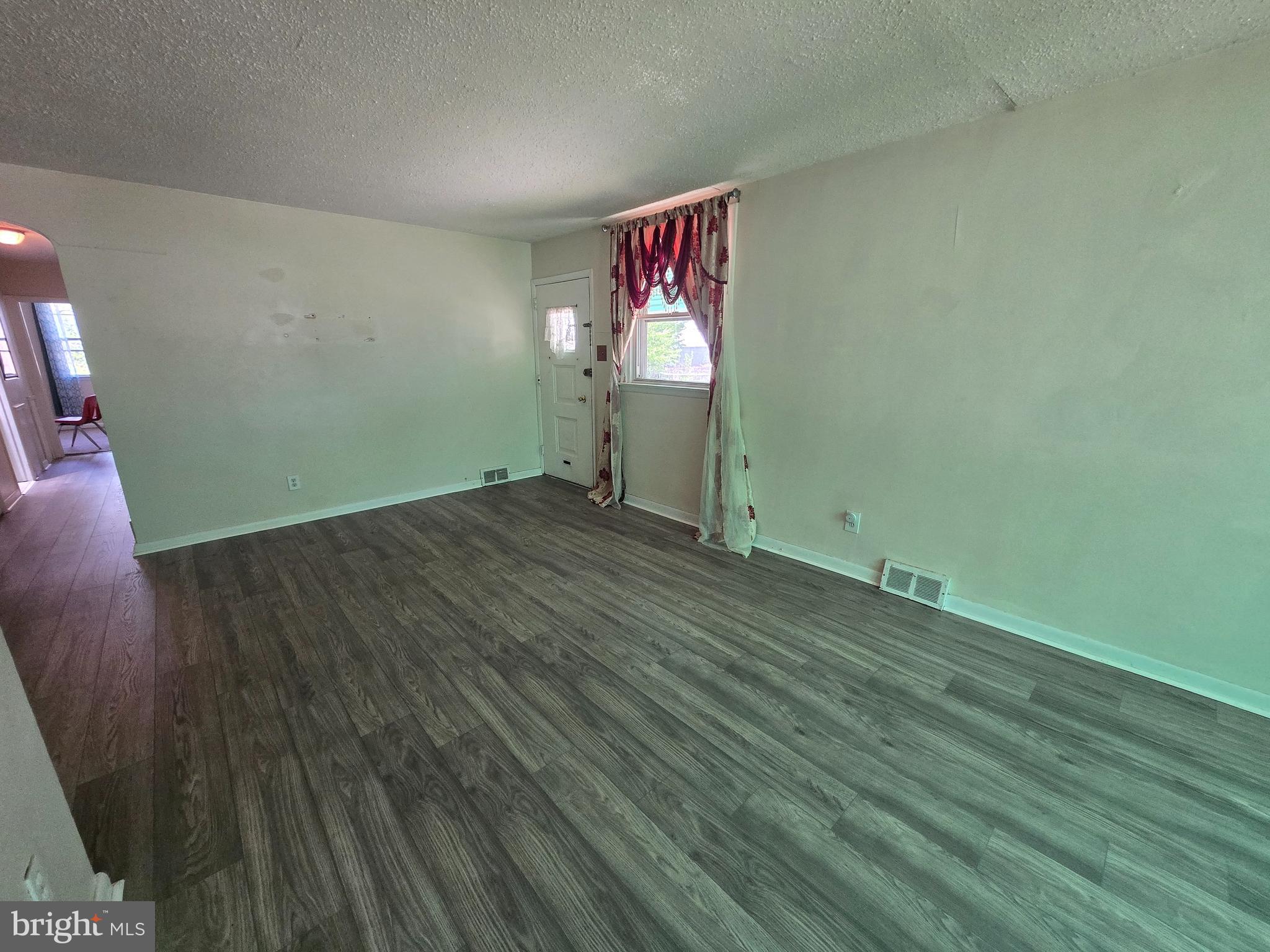 FOX CHASE - Residential