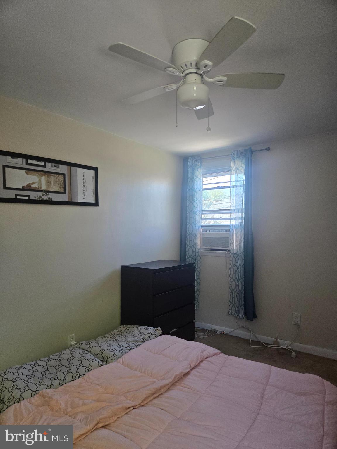 FOX CHASE - Residential