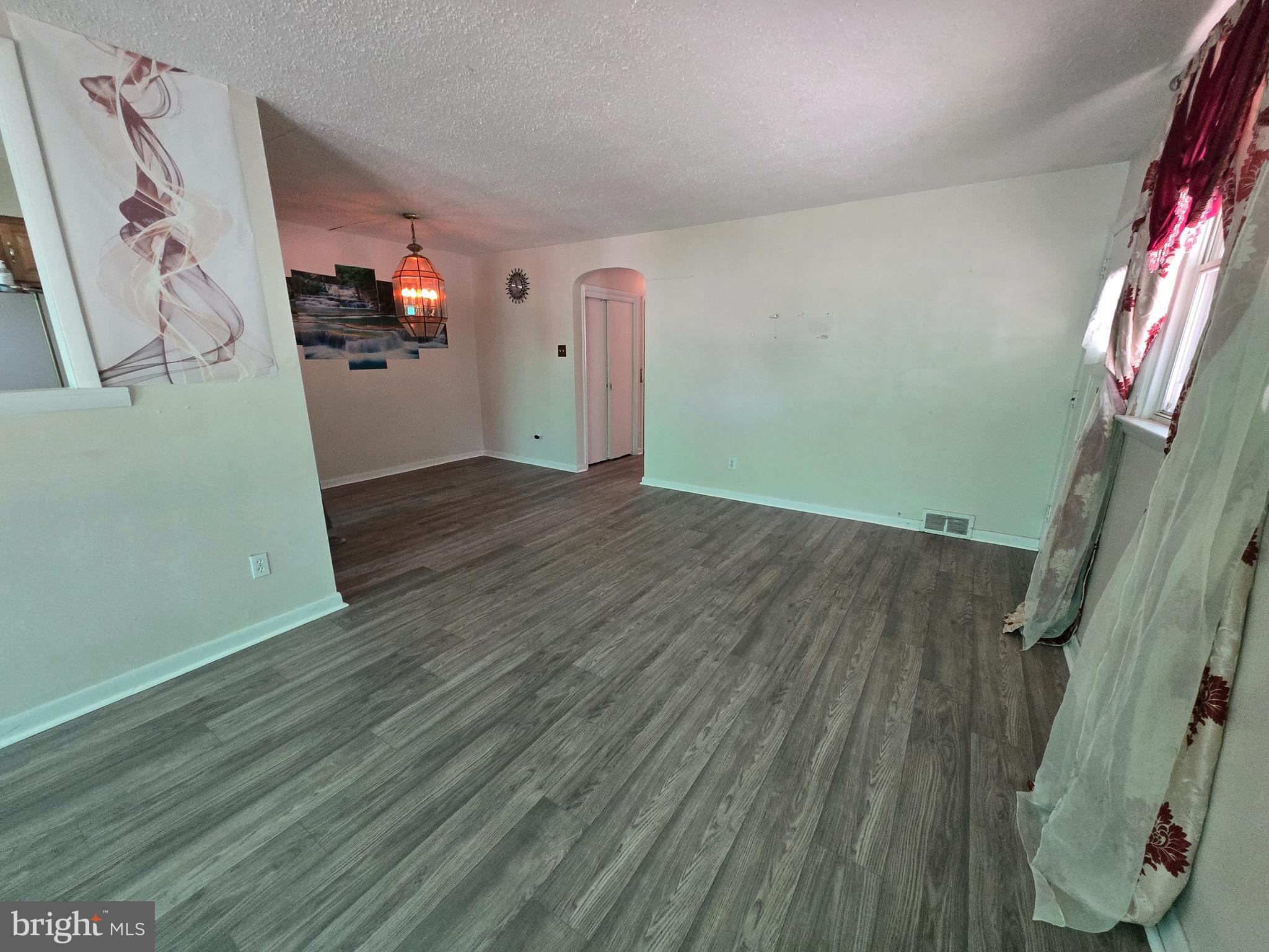 FOX CHASE - Residential