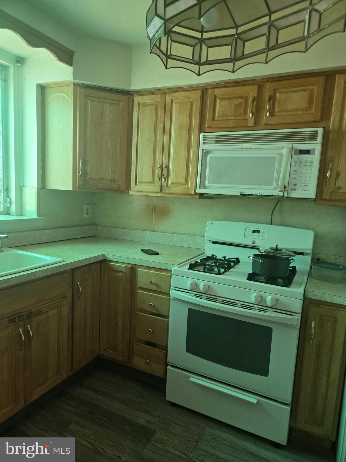 FOX CHASE - Residential