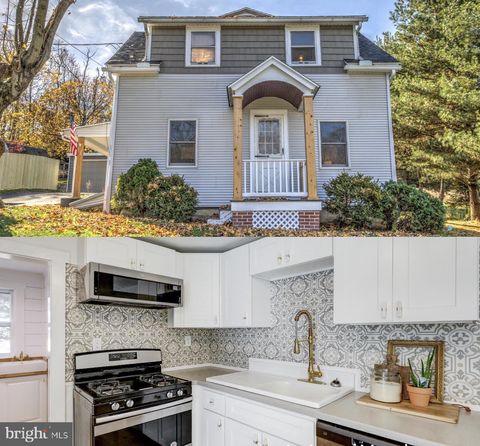 Photo of 4570 FAIRVIEW RD, COLUMBIA, PA 17512 (MLS # PALA2028644)