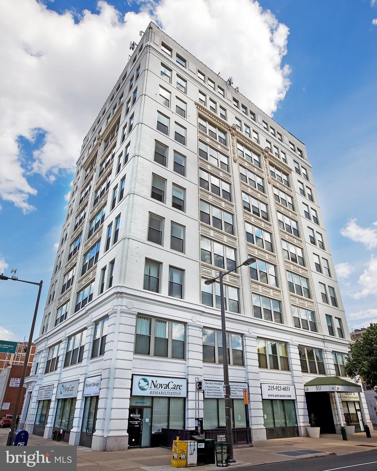 CITY LOFT with magnificent city views! This condominium is a must see with 14' ceiling heights and spectacular oversized windows which provide an abundance of light and fantastic city views, wood grain laminate floors for easy care and maintenance, open kitchen with breakfast bar and beautiful quartz countertops. Washer/Dryer in unit and individual securable storage unit on lower level. Easy access to 1-76 and 1-95 as well as public transportation. Close to restaurants, shopping, parks and museums. Pets are allowed with Owner's consent, if approved a one-time non-refundable pet deposit will be due at Lease signing in the amount of $300.00.