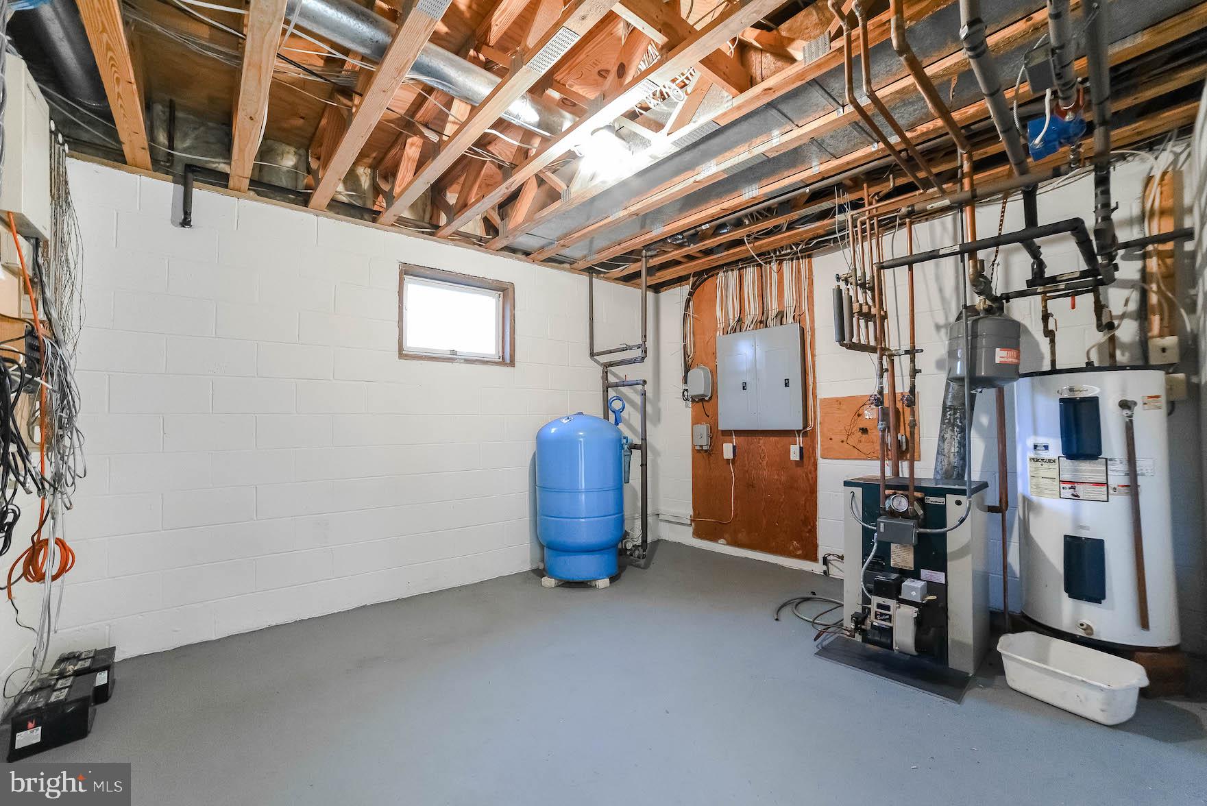 WELLINGTON WOODS - Residential