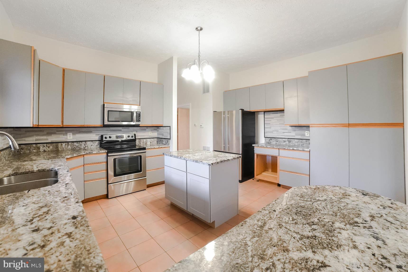 WELLINGTON WOODS - Residential