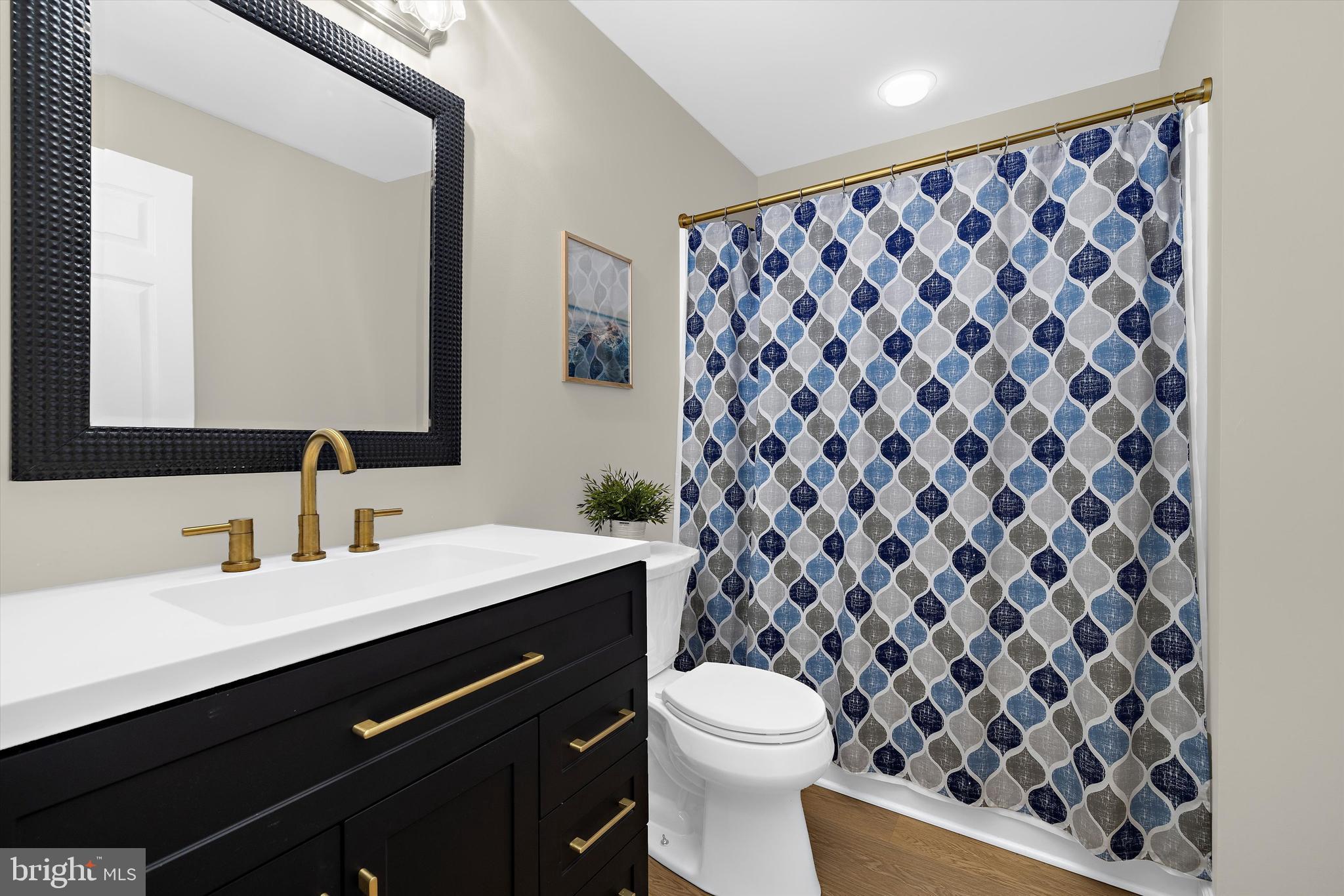 LAKELANDS - Residential