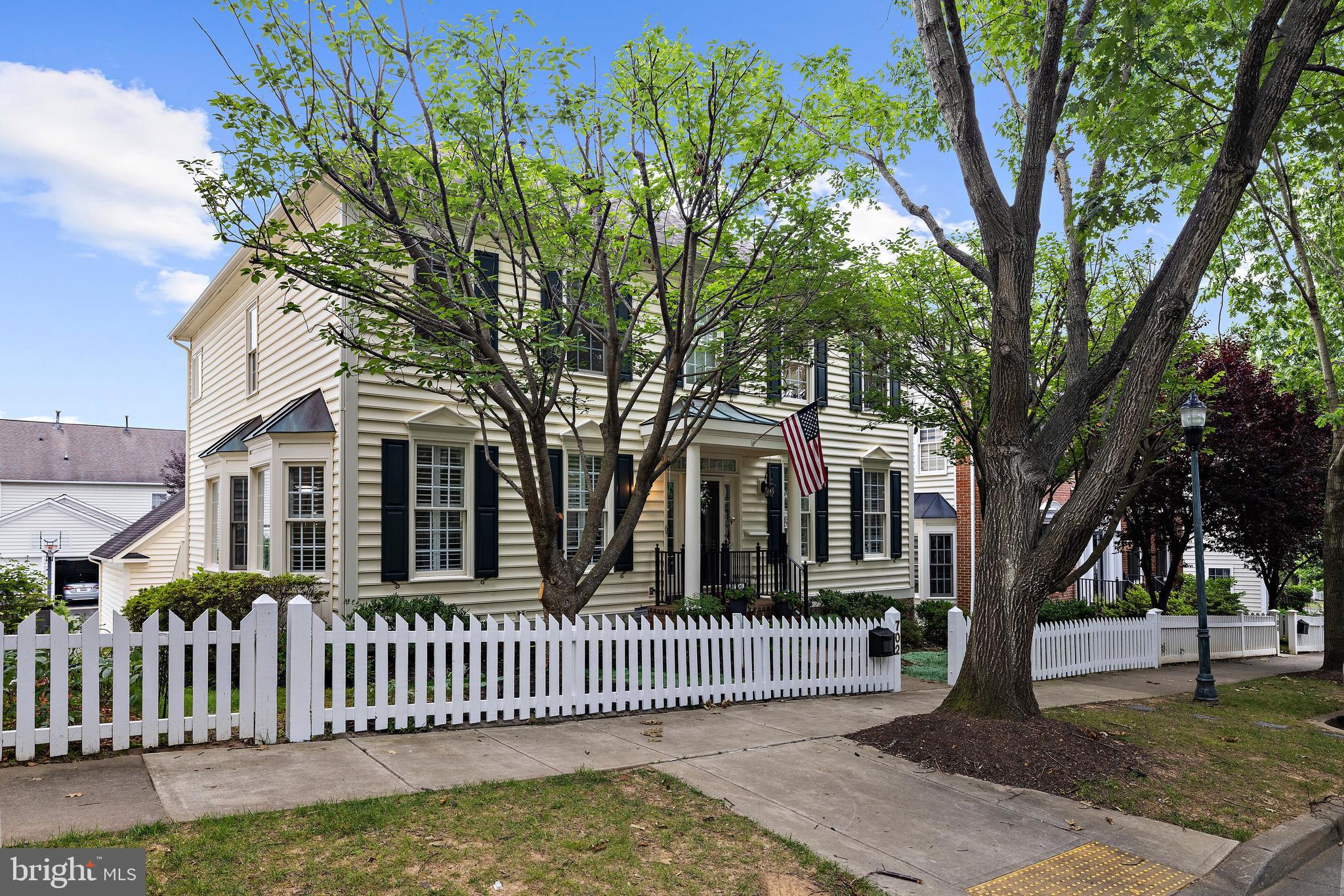 LAKELANDS - Residential