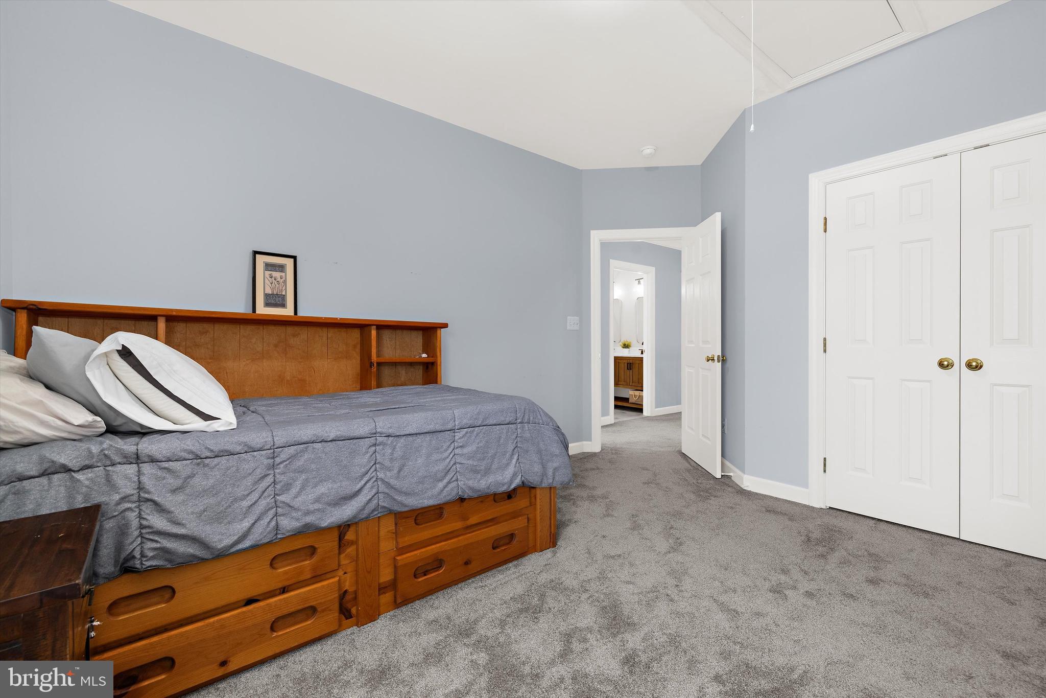 LAKELANDS - Residential