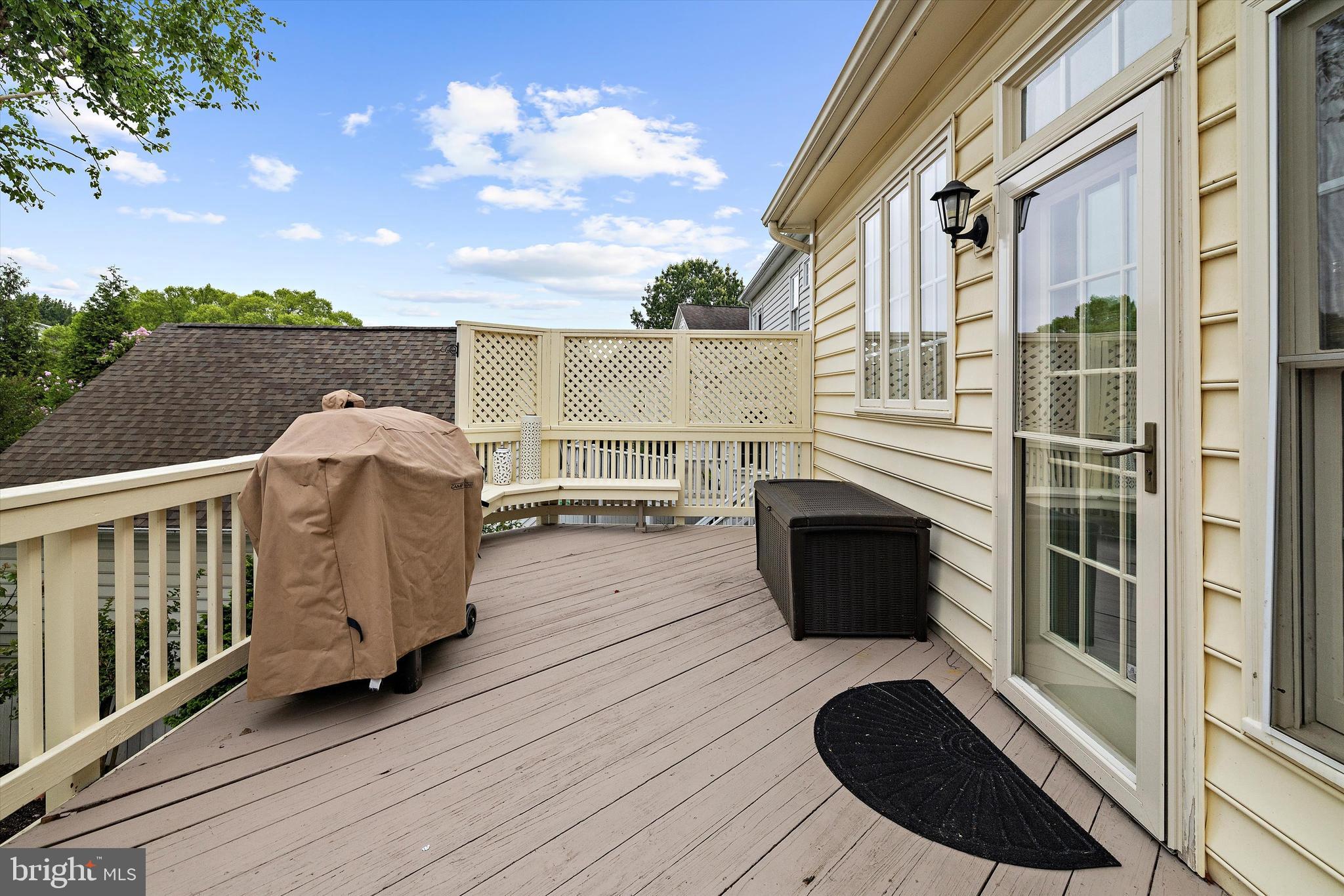 LAKELANDS - Residential