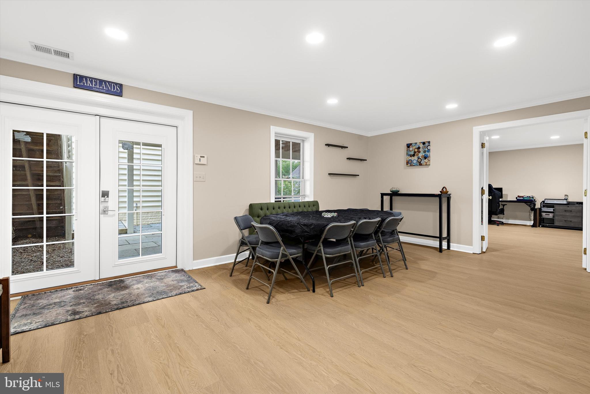 LAKELANDS - Residential