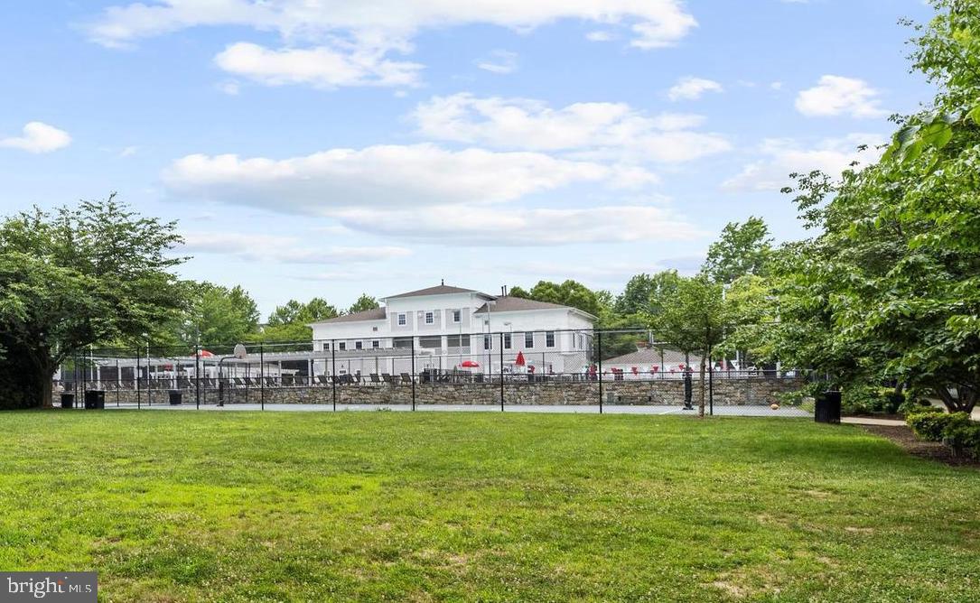 LAKELANDS - Residential