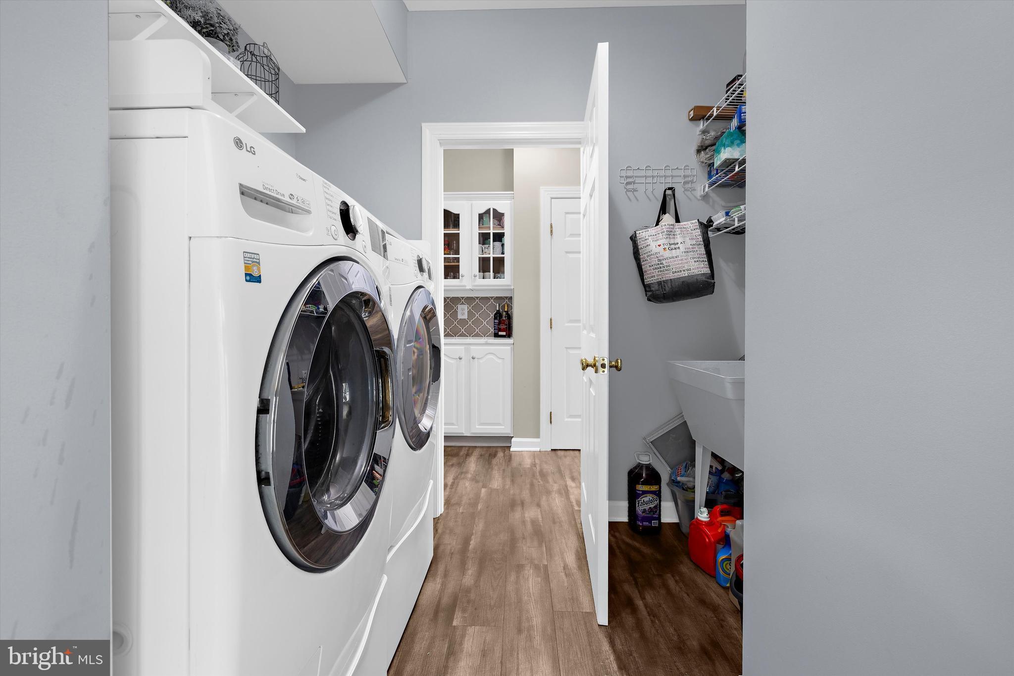 LAKELANDS - Residential