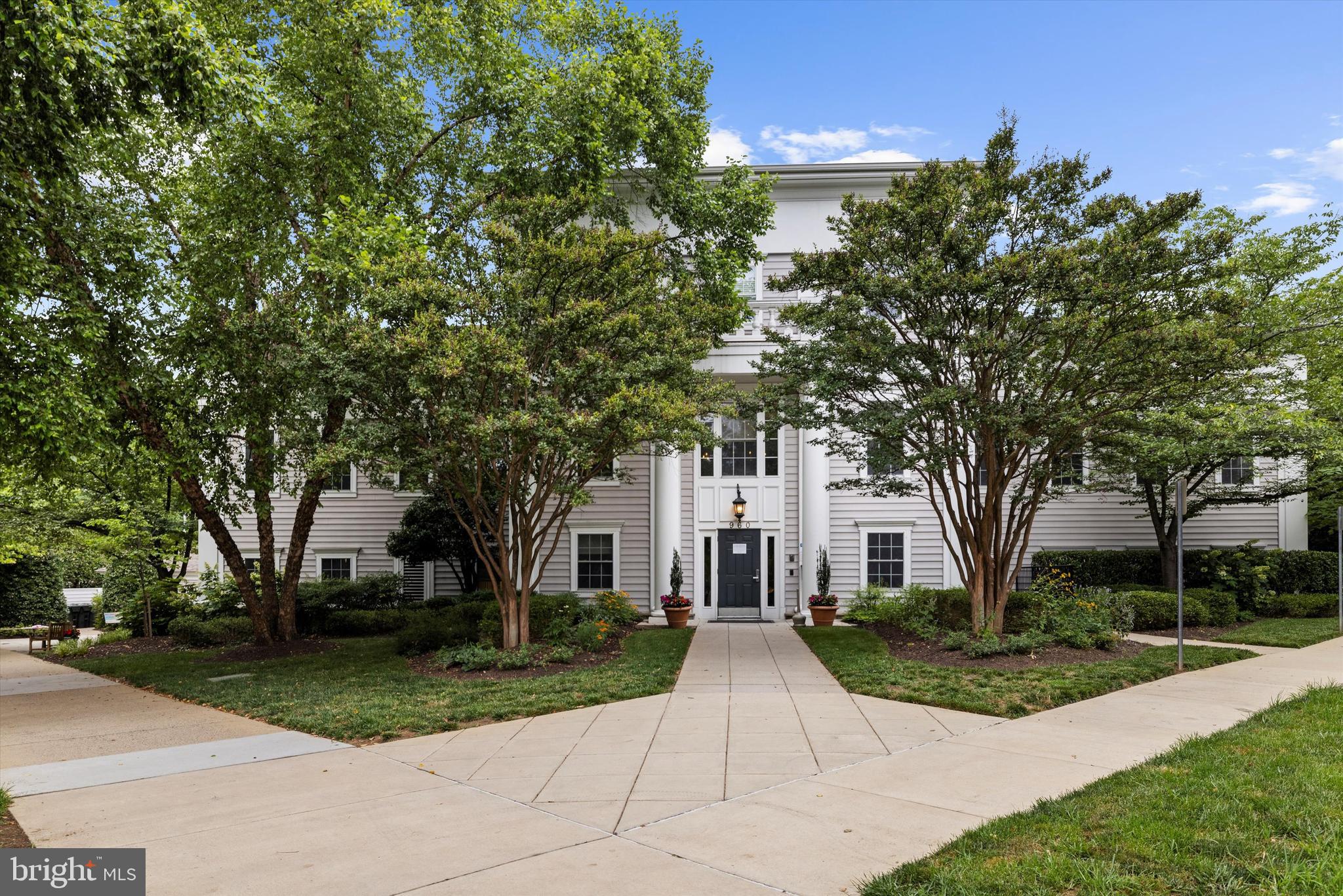 LAKELANDS - Residential