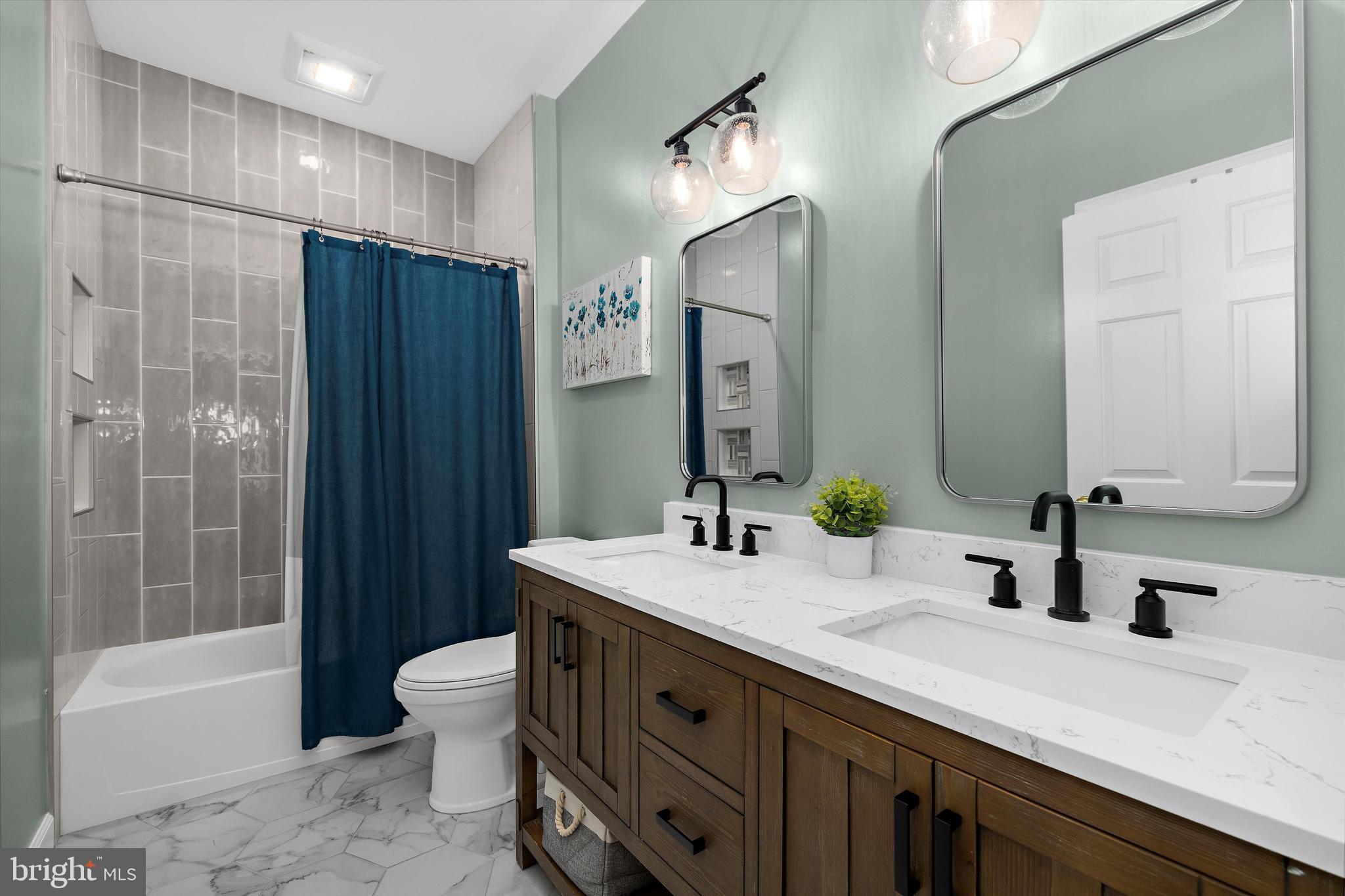 LAKELANDS - Residential