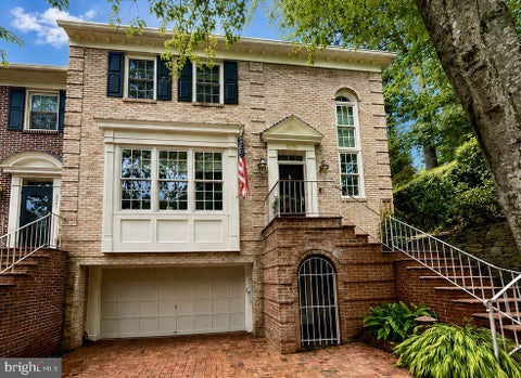 Photo of 8039 Quarry Ridge Way, BETHESDA, MD 20817 (MLS # MDMC2250122)