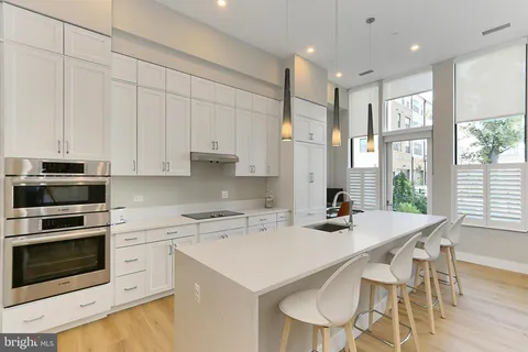 801 N Fairfax Street Unit 132, Alexandria, VA MLS: VAAX2042552
