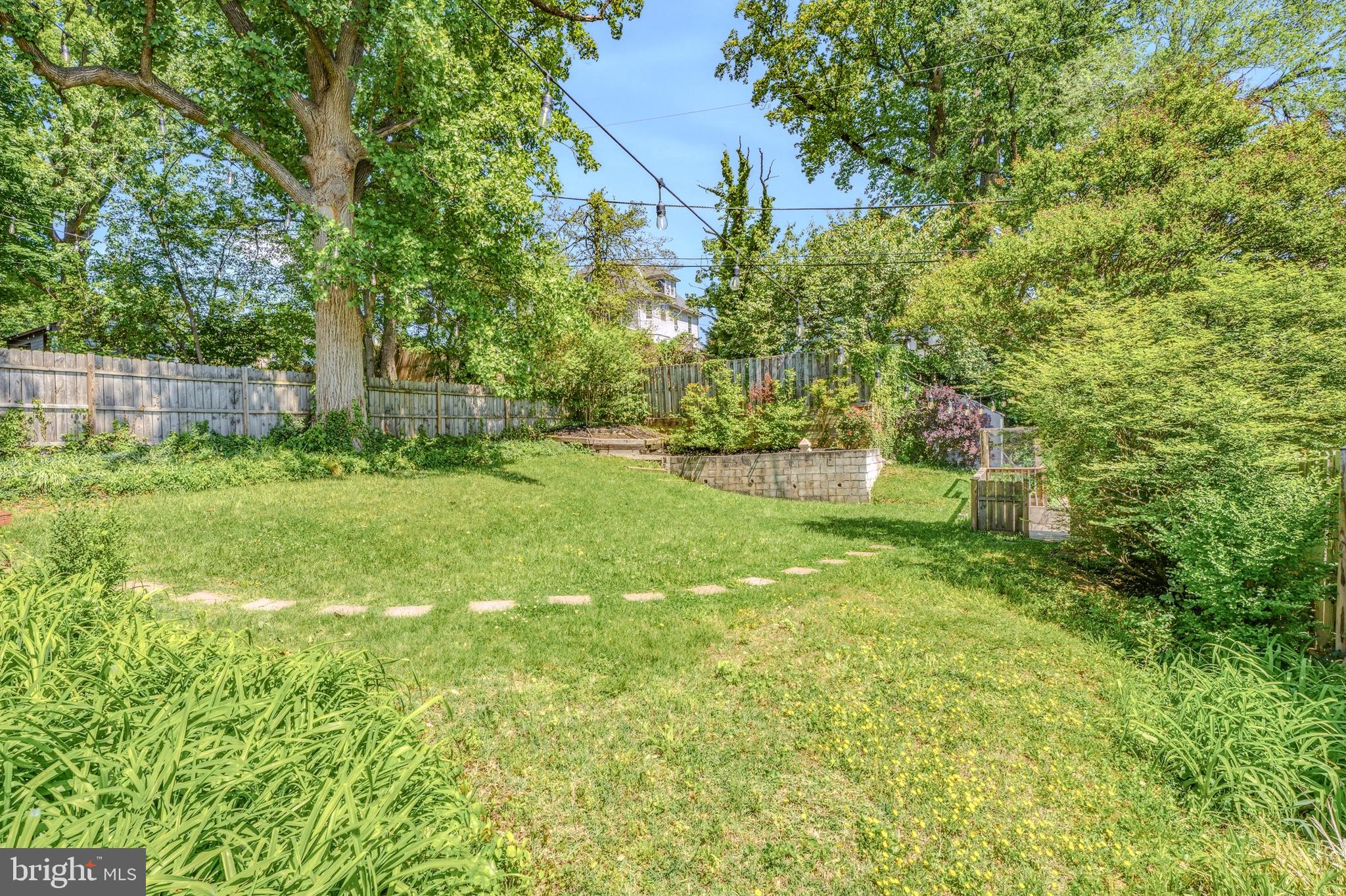 LAURAVILLE HISTORIC DISTRICT - Residential