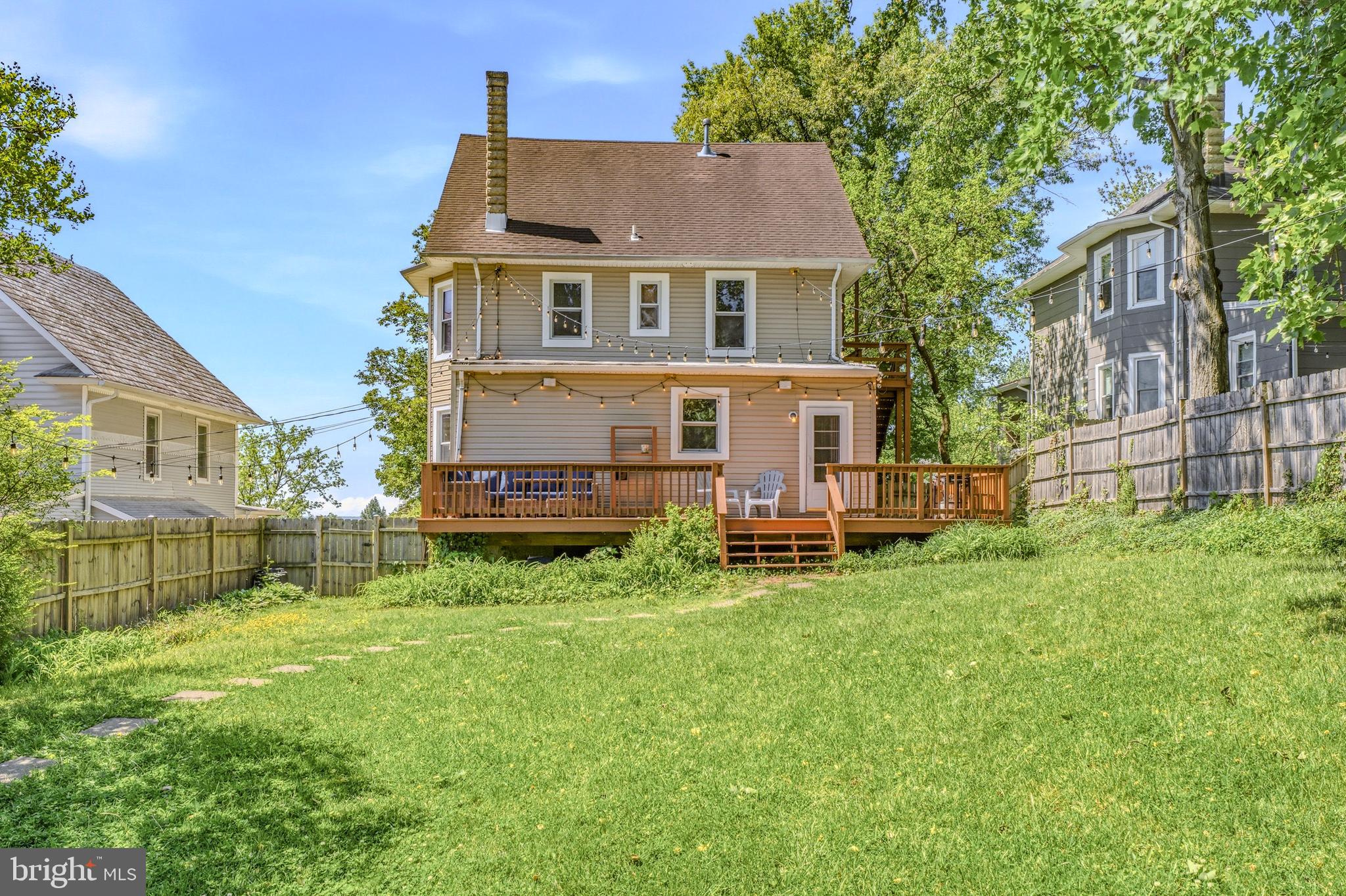 LAURAVILLE HISTORIC DISTRICT - Residential