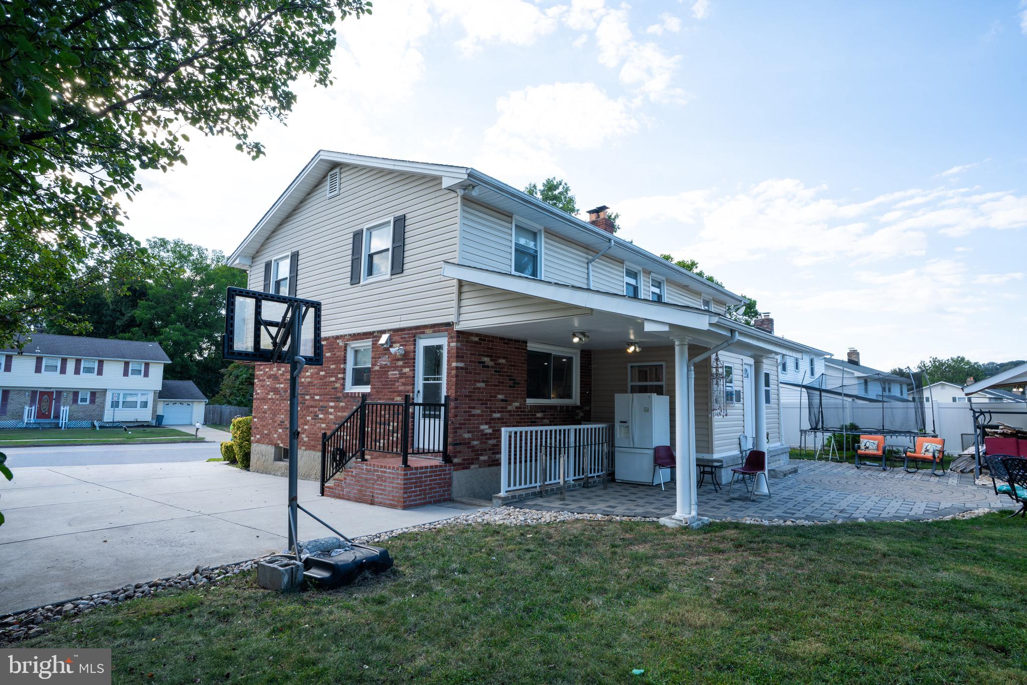 10201 GREENSIDE DRIVE