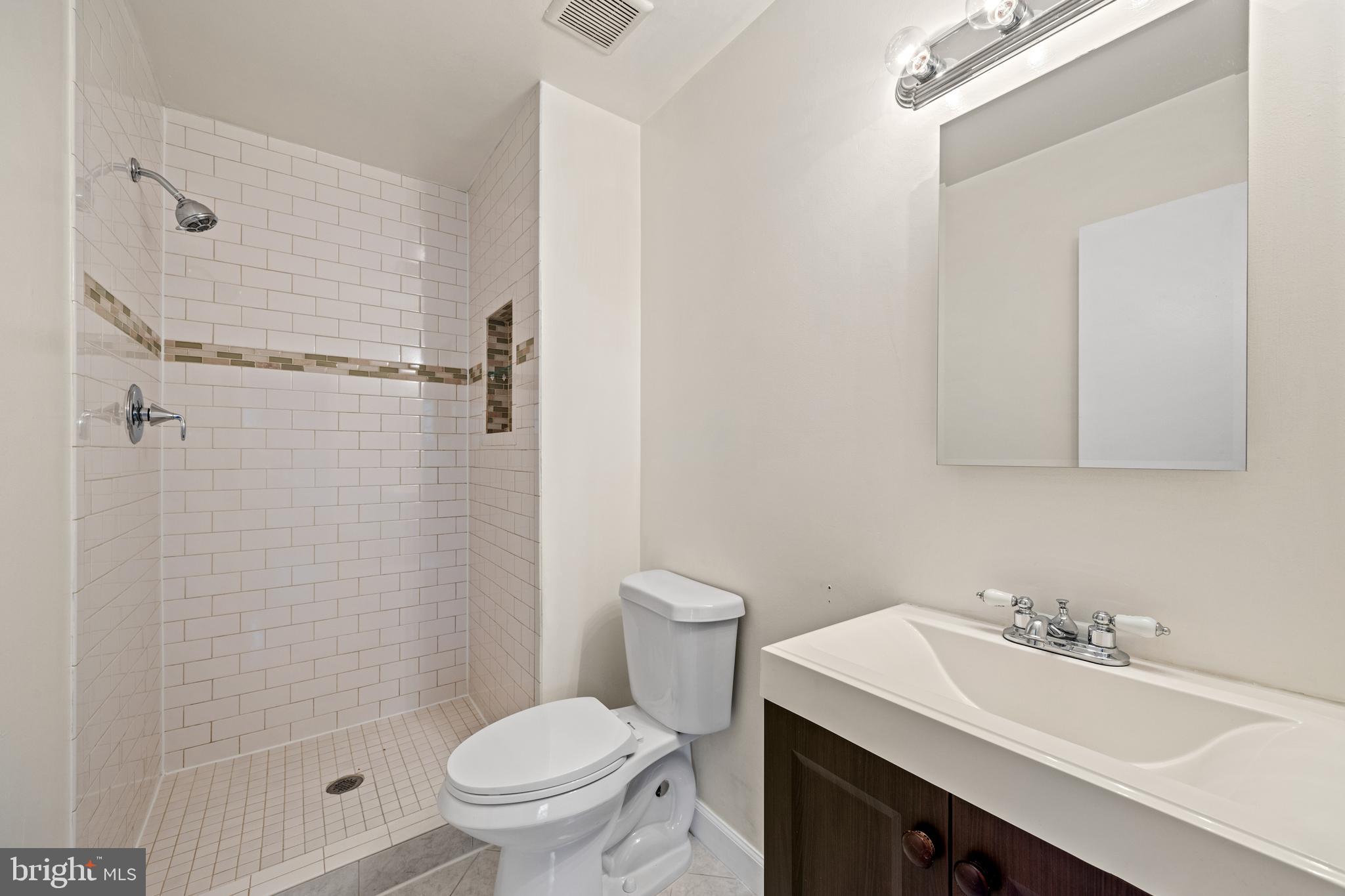 NORTHWOOD PARK VIEW - Residential Lease