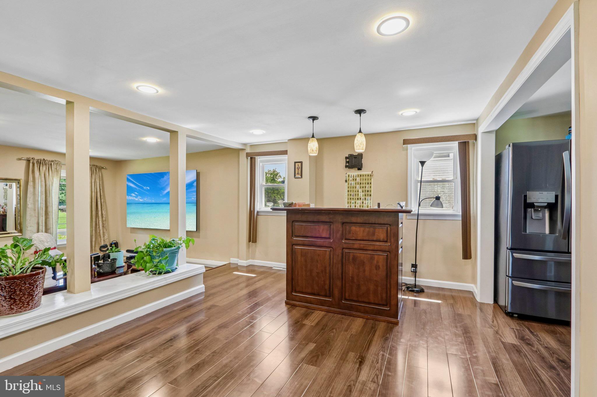 1090 CHEWS LANDING ROAD
