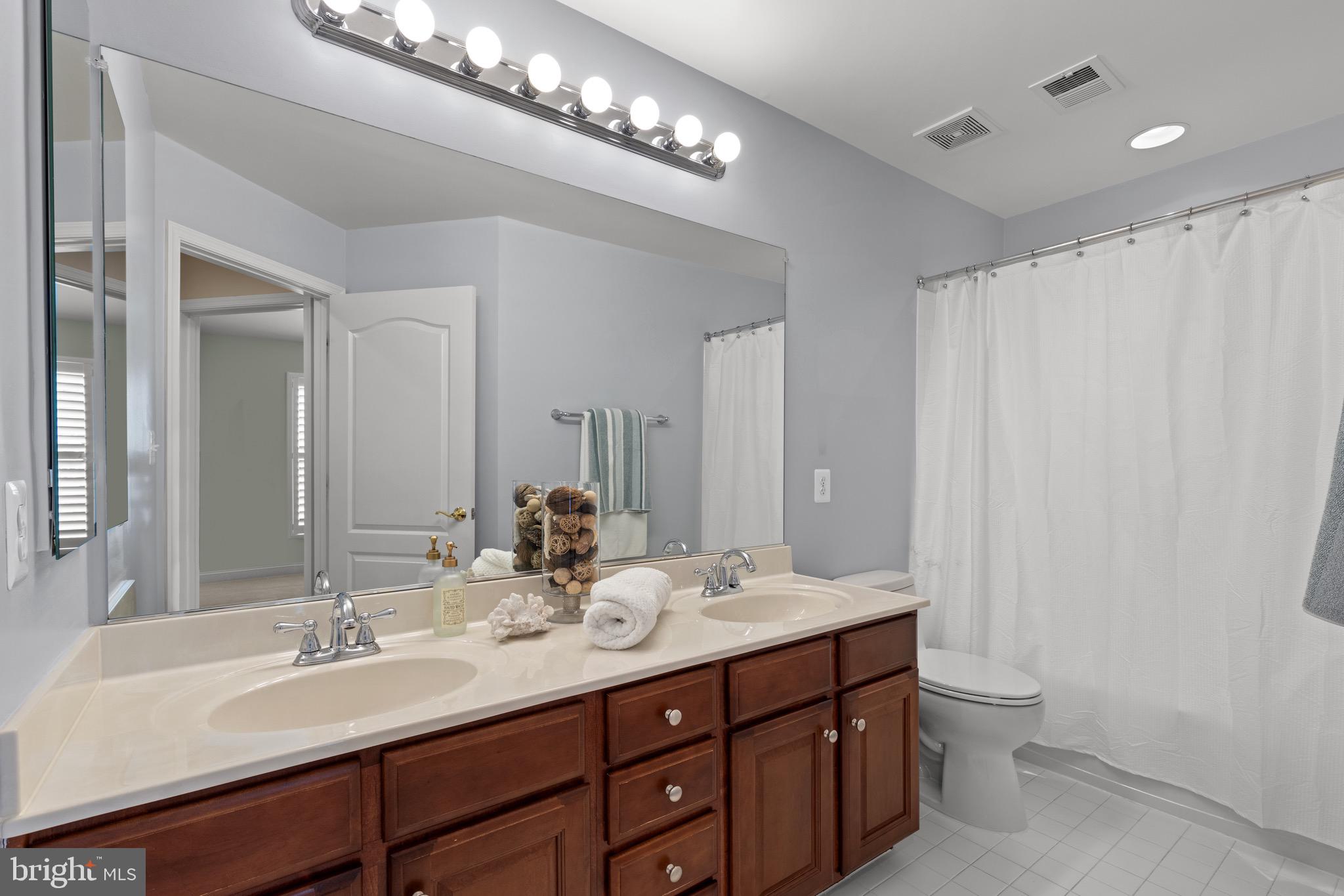 BRADDOCK CORNER - Residential