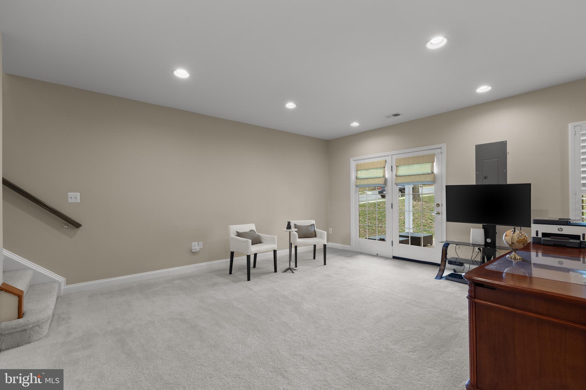 BRADDOCK CORNER - Residential