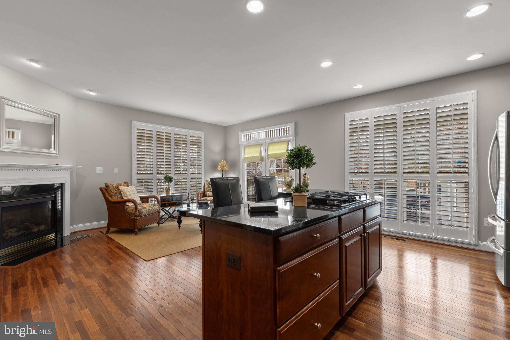 BRADDOCK CORNER - Residential