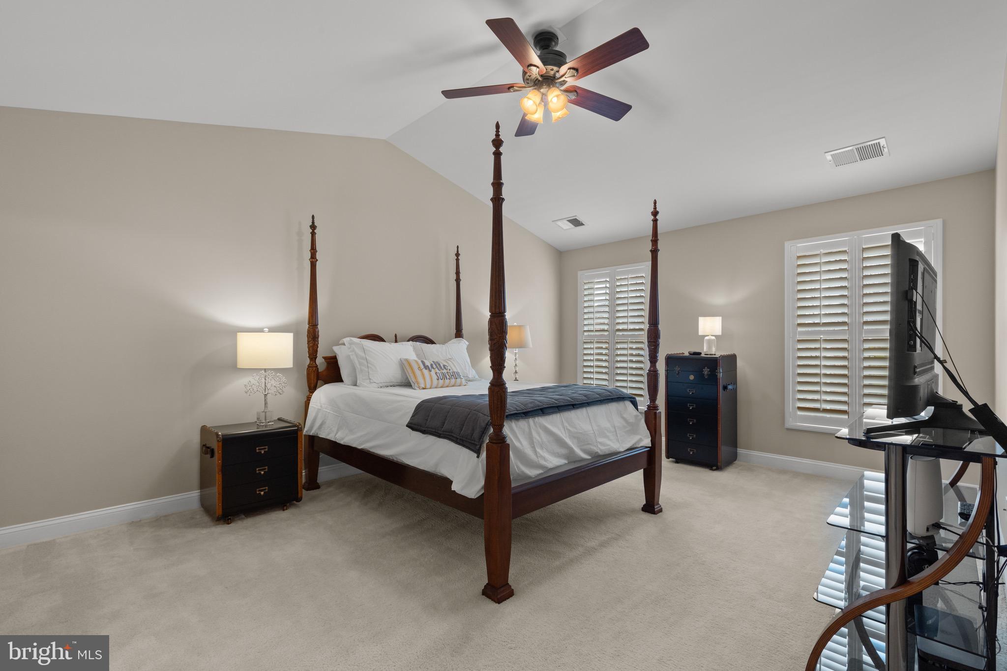 BRADDOCK CORNER - Residential