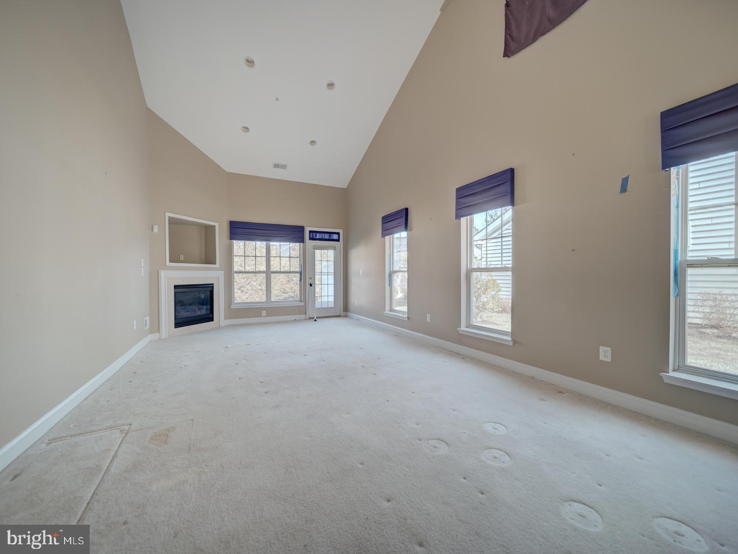 PINES OF LAUREL-PLAT 13- - Residential