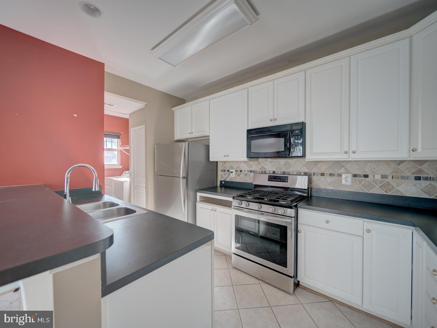 PINES OF LAUREL-PLAT 13- - Residential