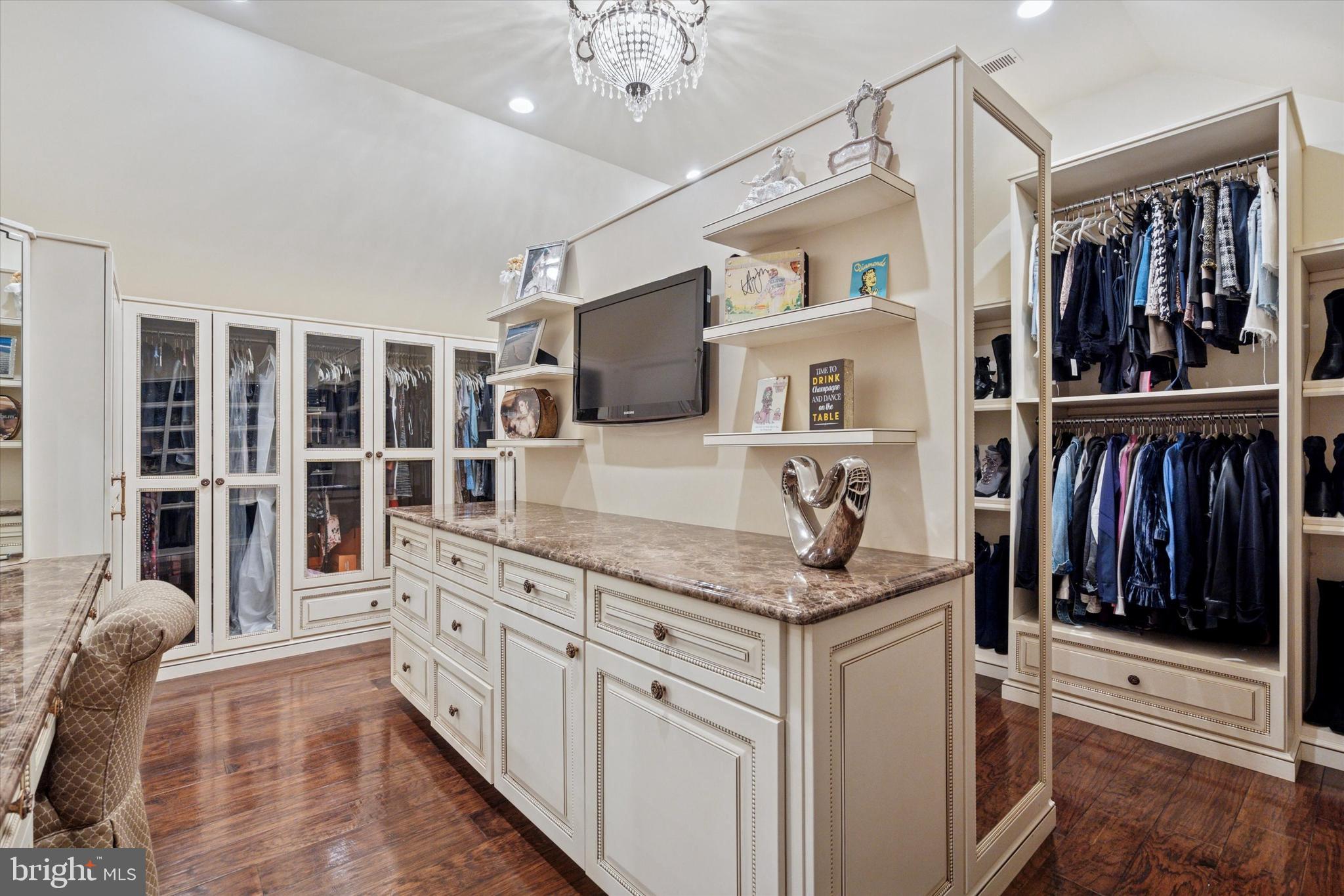 THE RESERVE - Residential