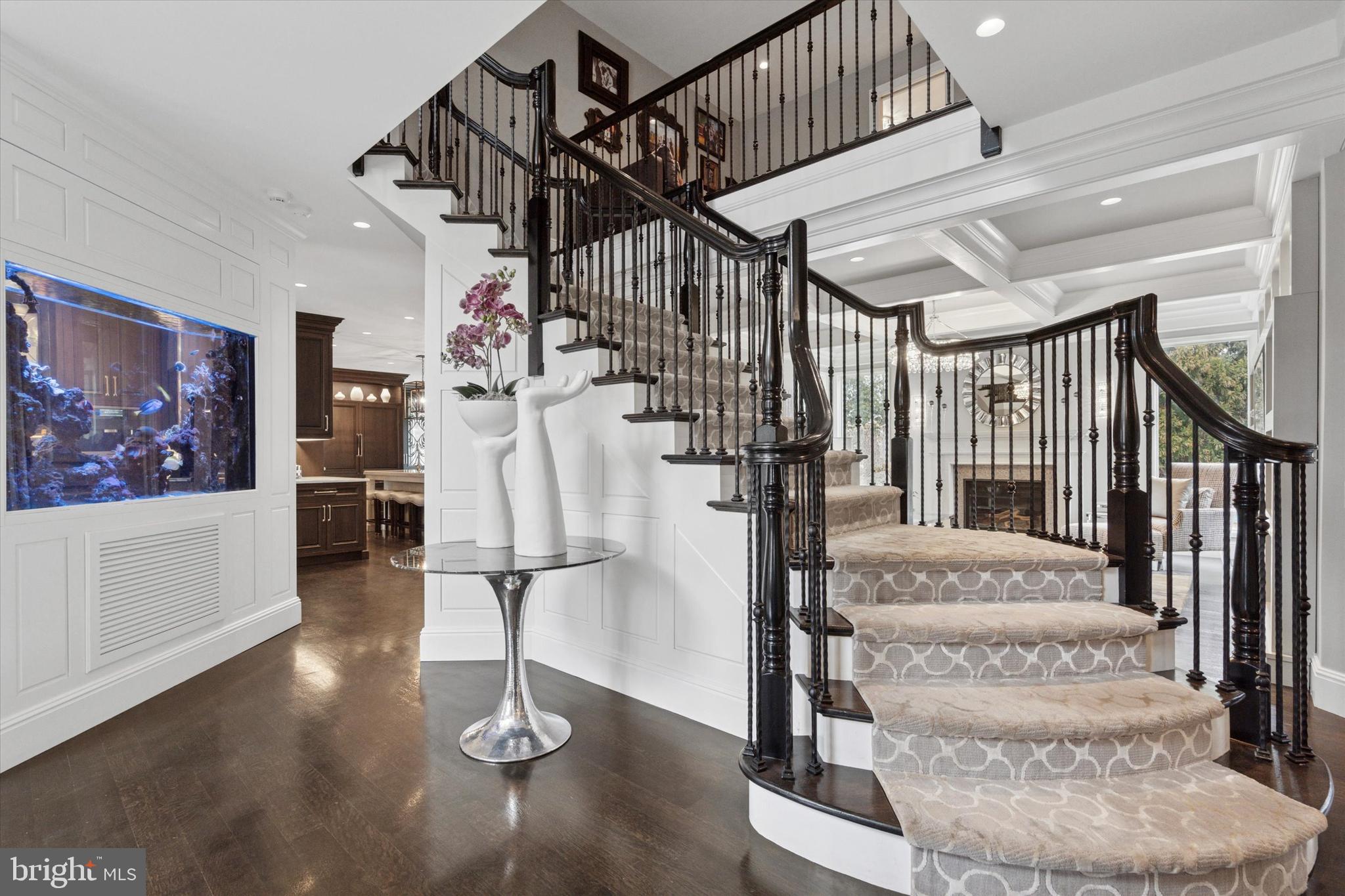 3 APPLEWOOD DRIVE