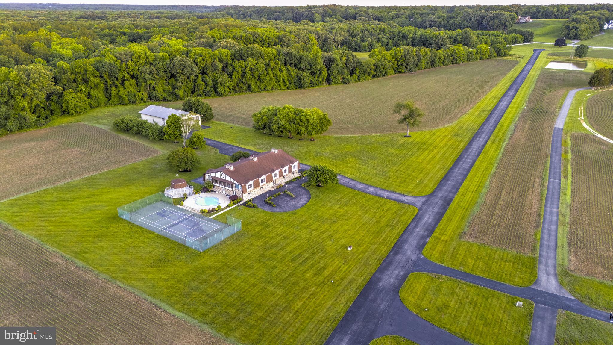 9100 LANSEAIR FARM