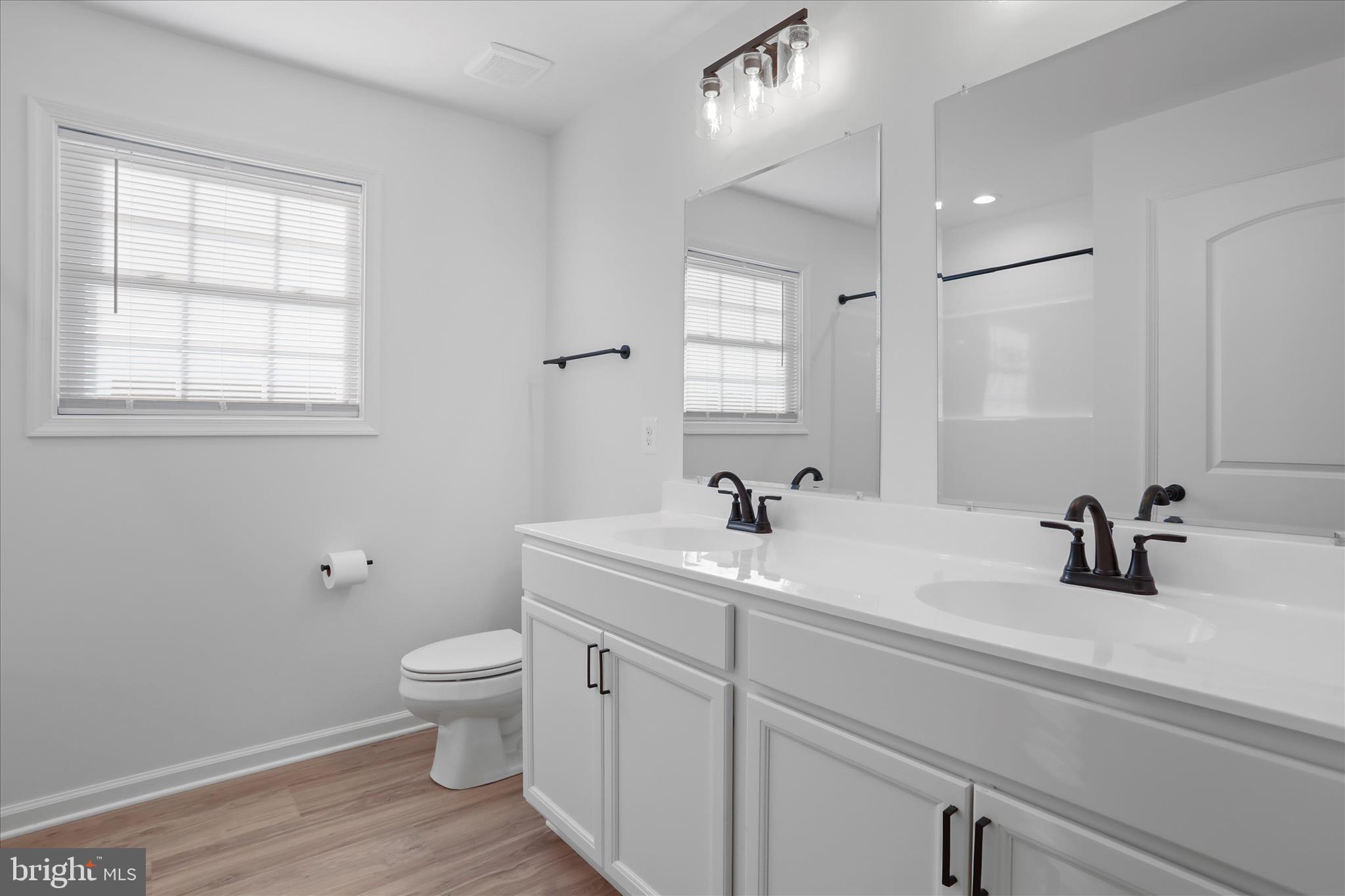 STONEY CREEK - Residential Lease