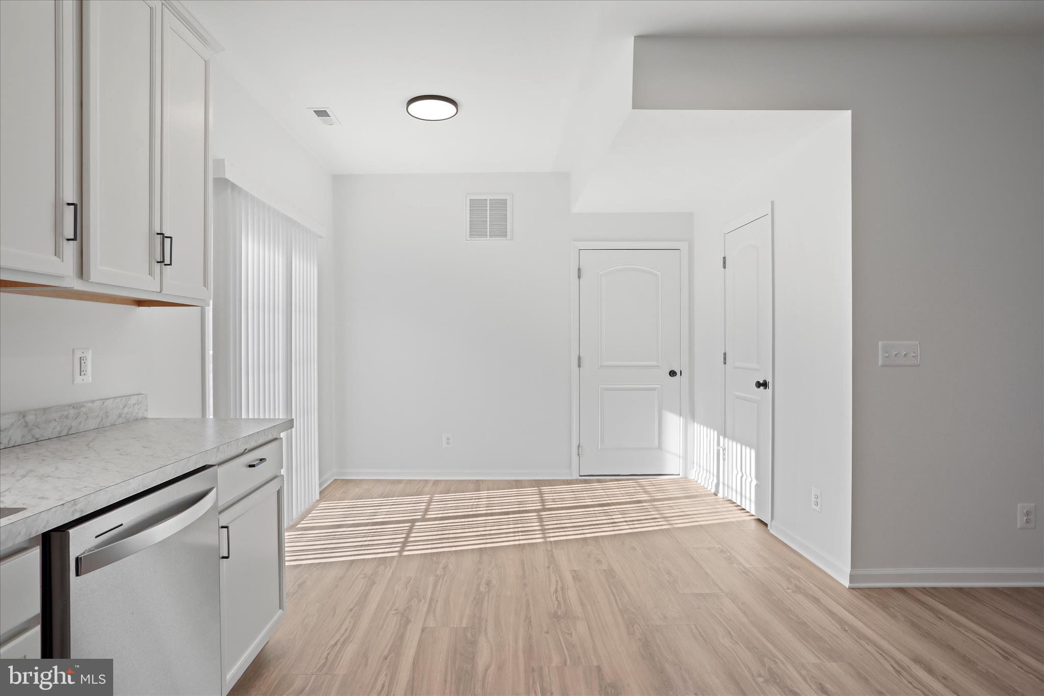 STONEY CREEK - Residential Lease