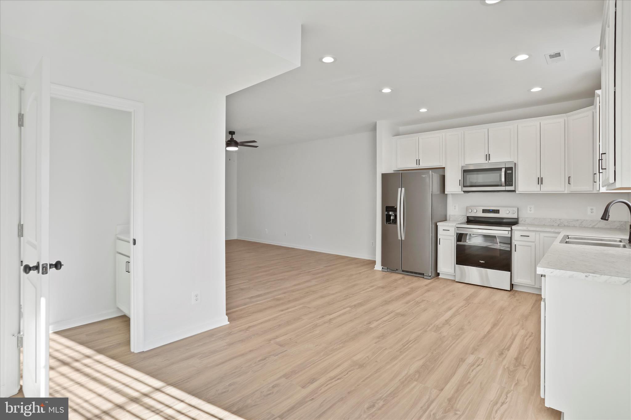 STONEY CREEK - Residential Lease