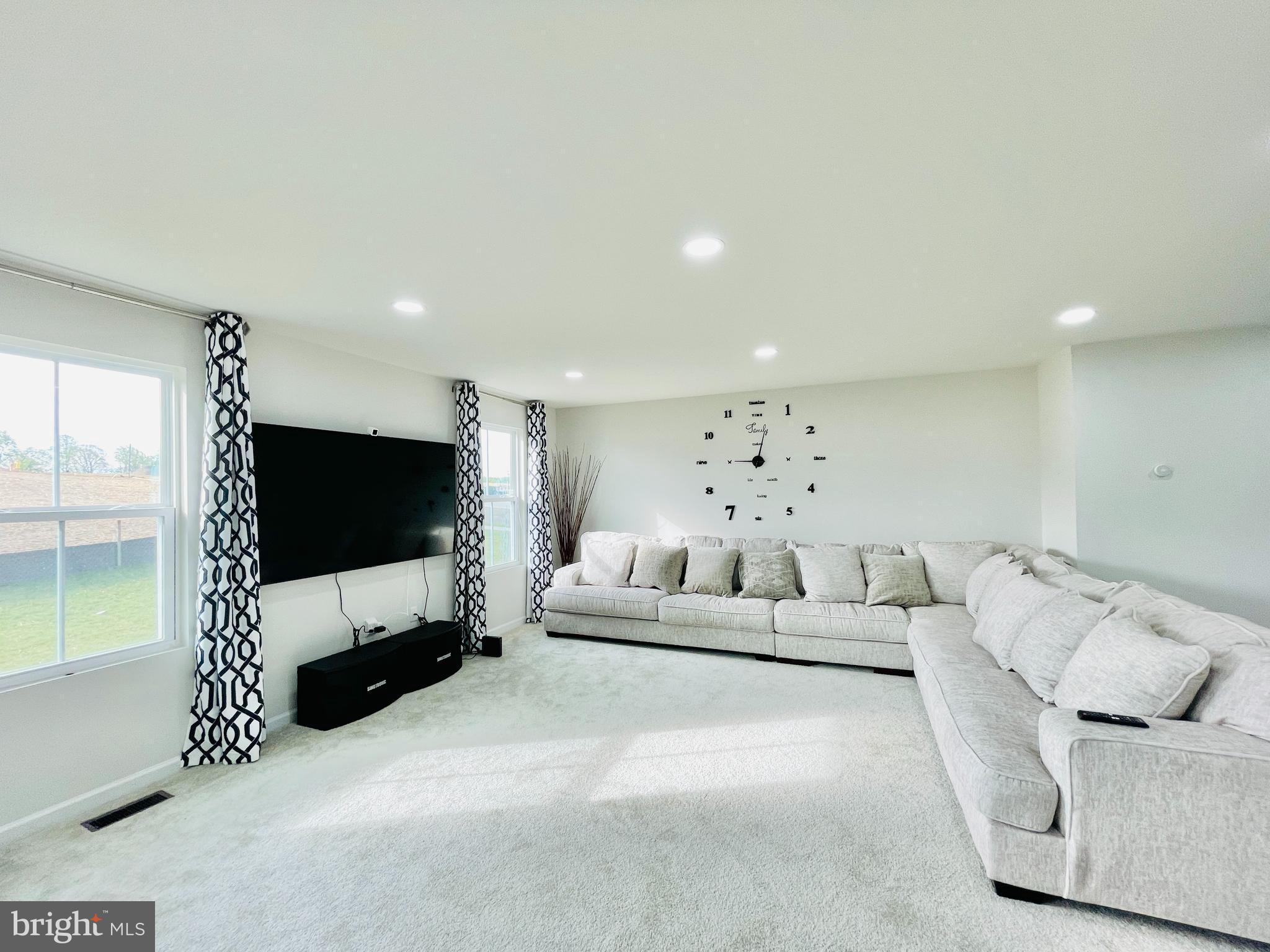 POTOMAC CHURCH FARMS - Residential Lease