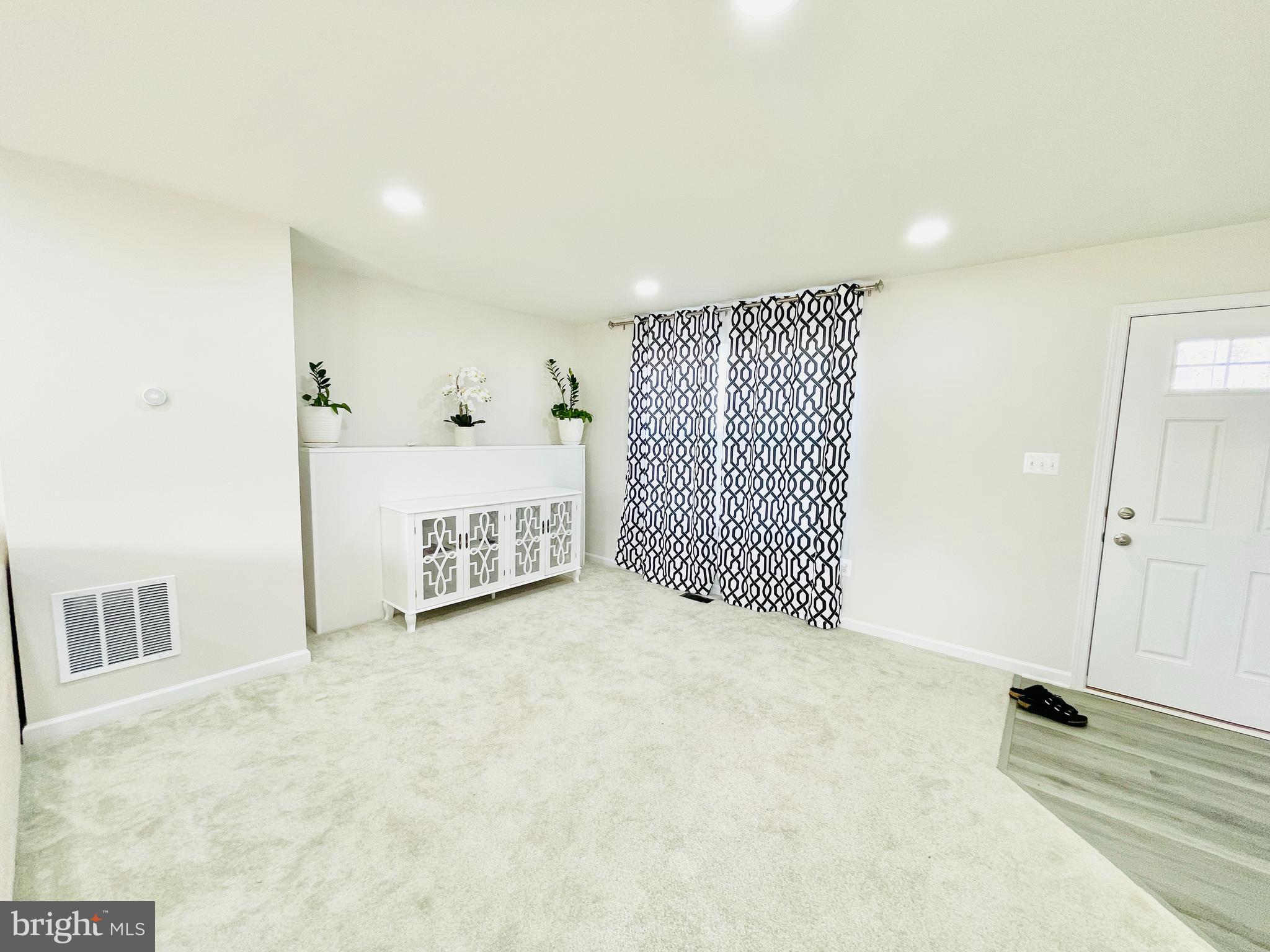 POTOMAC CHURCH FARMS - Residential Lease