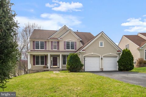 Homes For Sale - 19228 Buna Street<br/> TRIANGLE, VA 22172