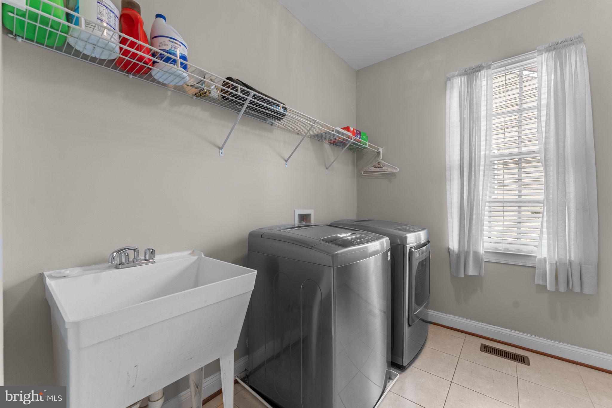 POTOMAC CREST - Residential