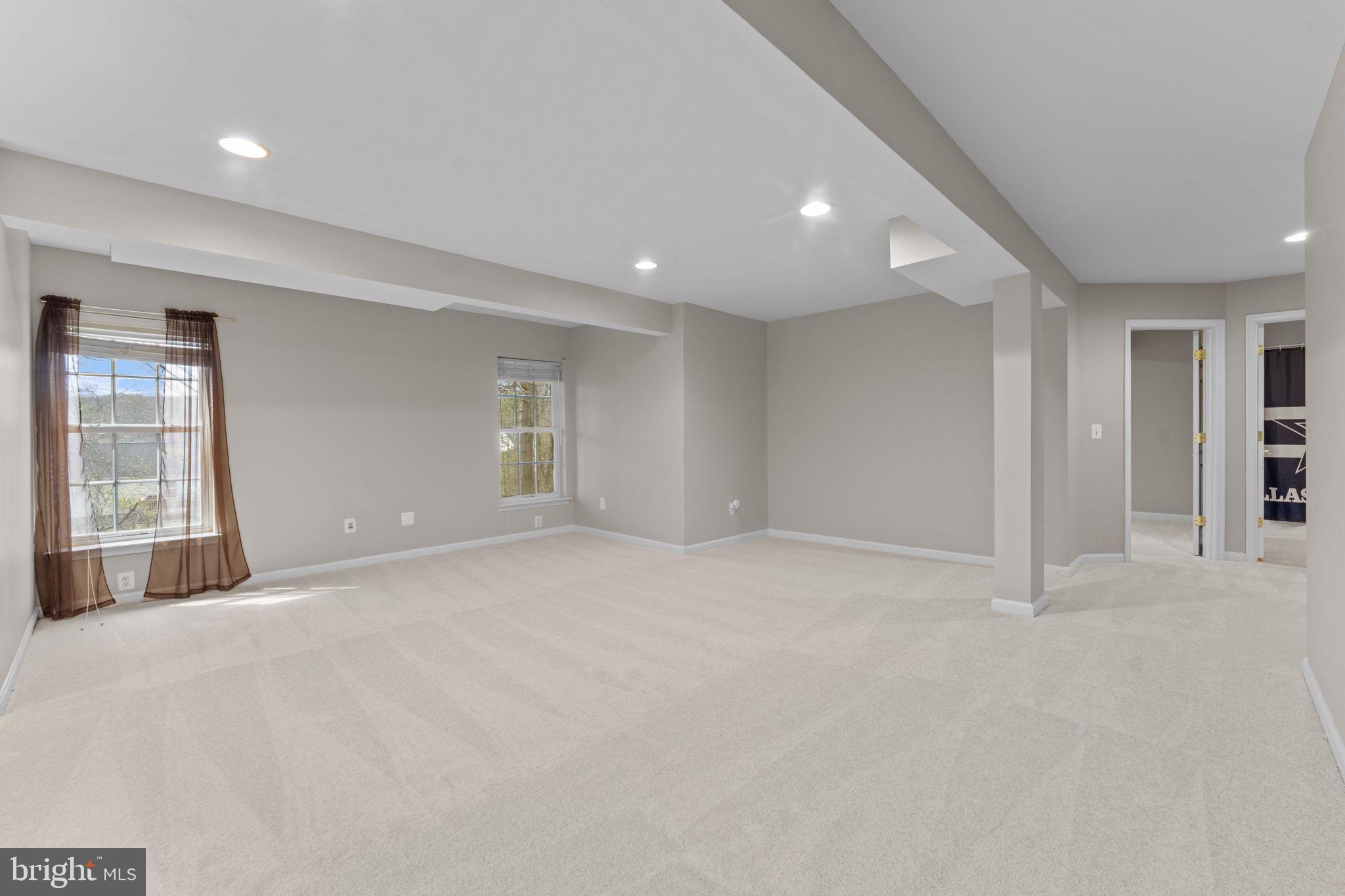 POTOMAC CREST - Residential