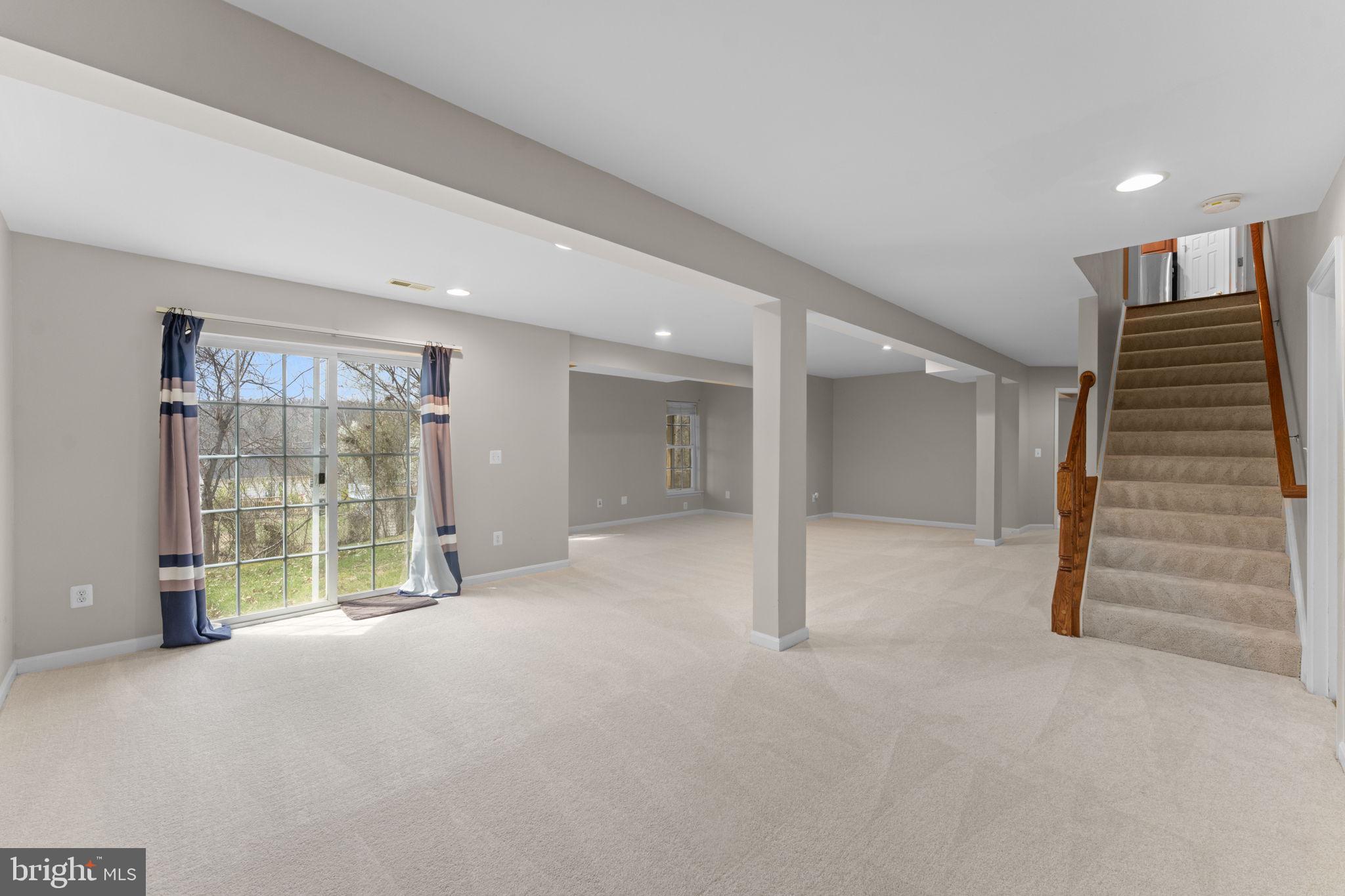 POTOMAC CREST - Residential