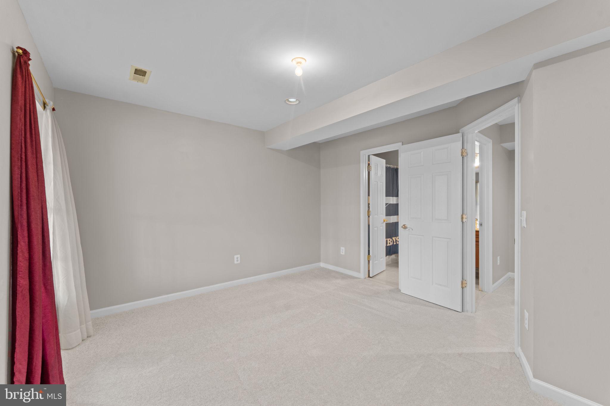 POTOMAC CREST - Residential