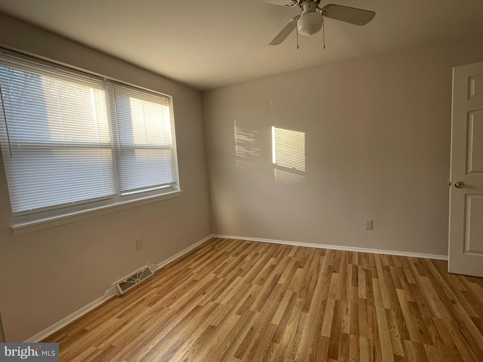 MEDFIELD - Residential