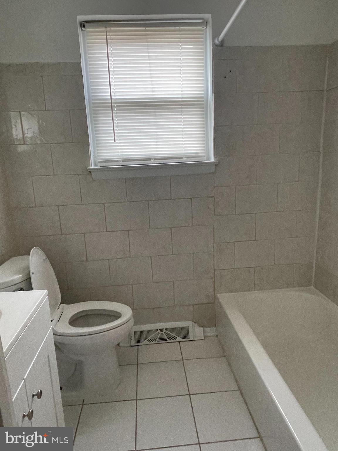 MEDFIELD - Residential