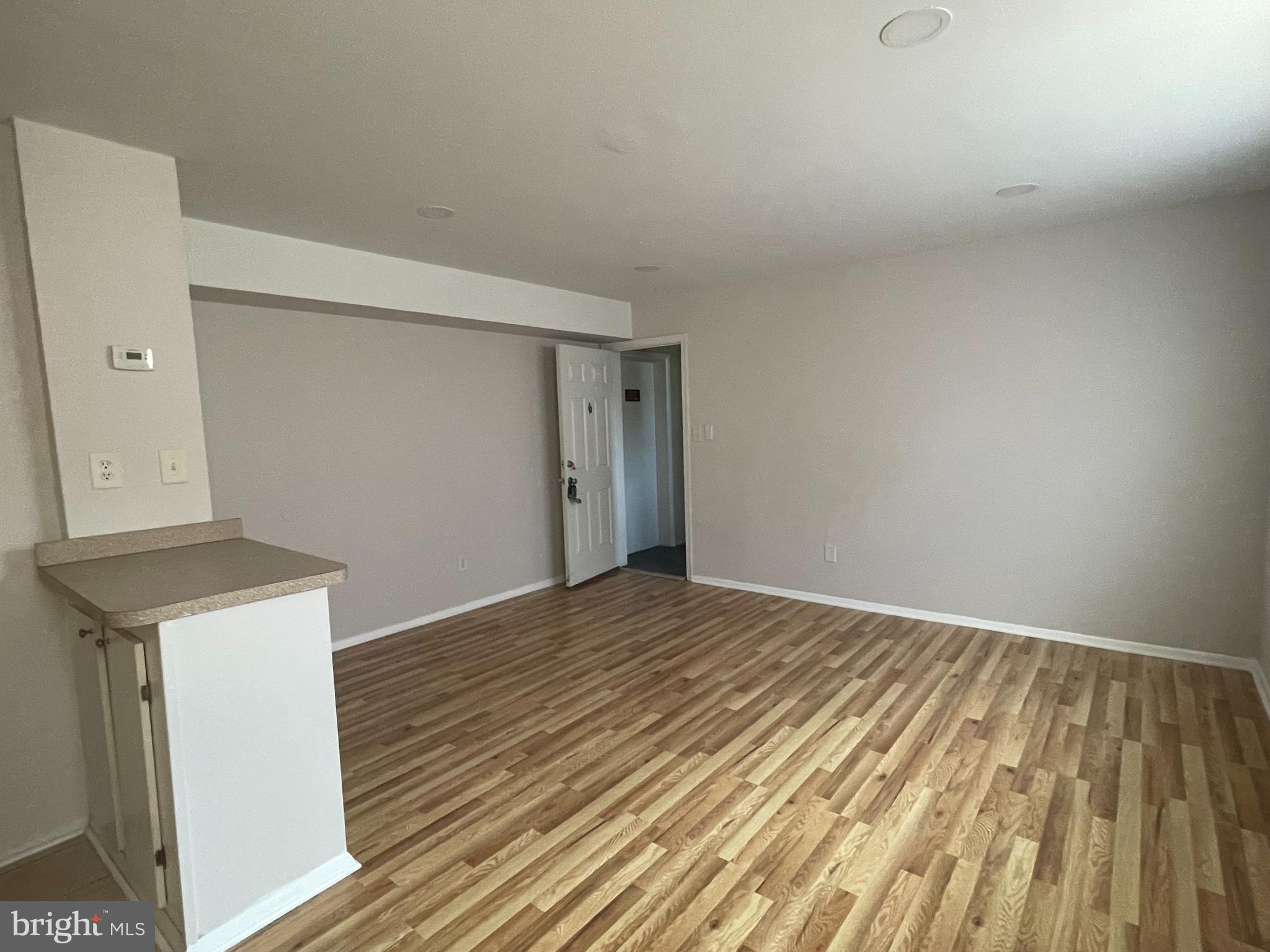 MEDFIELD - Residential