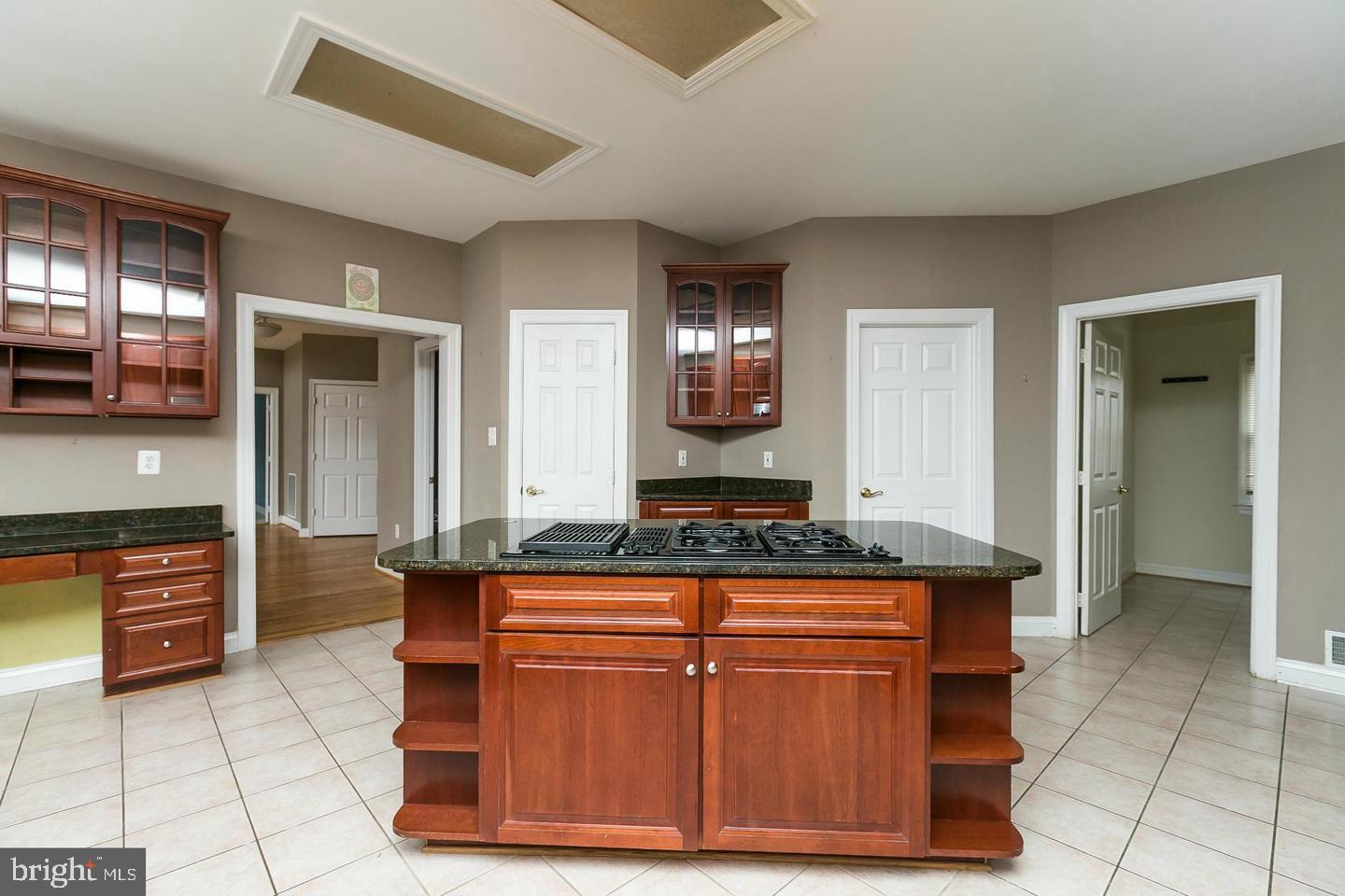 HAMPSHIRE GREENS - Residential