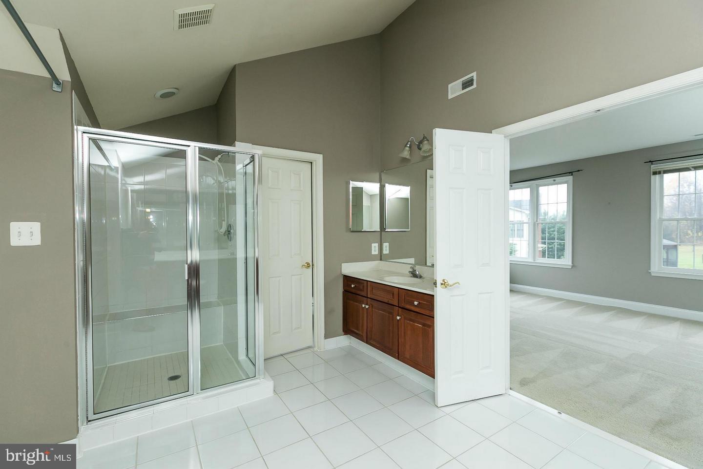 HAMPSHIRE GREENS - Residential